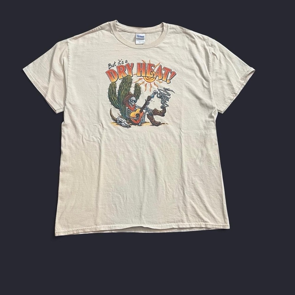 But It's A Dry Heat Short Sleeve T-Shirt Size Large Funny Skate Comedy Gildan